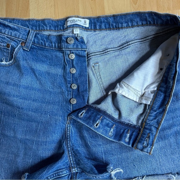 Abercrombie & Fitch The 90’s Baggy Low Rise Denim Cutoff Shorts Size 34 - Picture 3 of 8